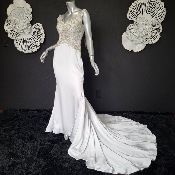NWT~$1699~IMPRESSION~SZ 6/8~WHITE BEADED EMBROIDERED MERMAID WEDDING DRESS GOWN - Picture 1 of 16